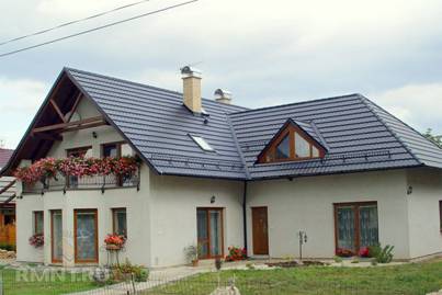 Г-образная крыша дома с равными фронтонами. | ГЛАВНАЯ | Деревянные рамы, Крыша, Миниатюрный дом